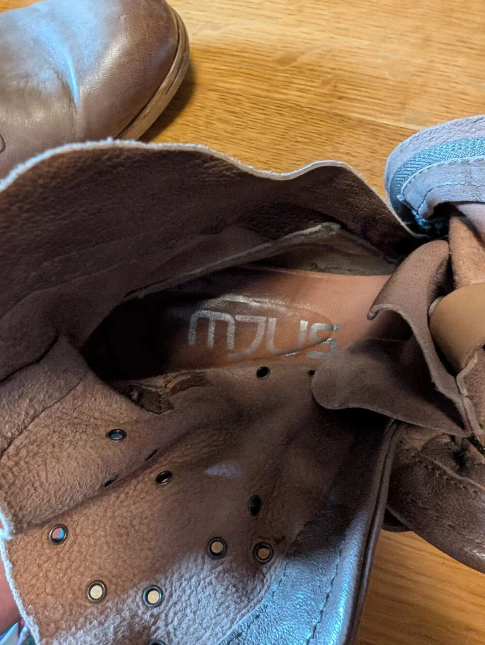MJUS Belted Ankle Boots,39 - Picture 6 of 9